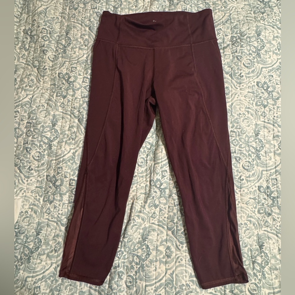 Athleta Leggings Activewear Pocket RN# 54023 High Rise Size medium maroon Capri